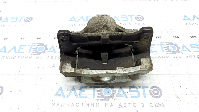 Суппорт в сборе передний правый Toyota Rav4 19-25 Japan built