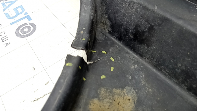 Protecție față stânga sub caroserie pentru Toyota Rav4 19-25 hibrid, fabricată în Japonia, rupte, elemente de fixare îndoite