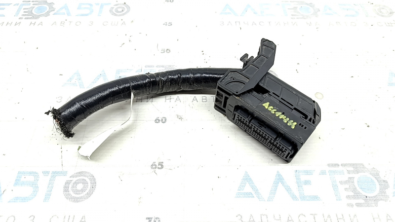 Фишка на блок ECU компьютер двигателя Honda Accord 23- hybrid, большая