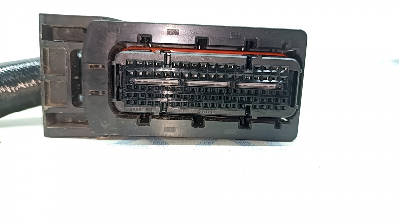 Фишка на блок ECU компьютер двигателя Honda Accord 23- hybrid, большая