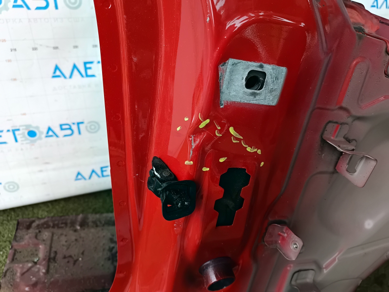 Четверть передняя правая BMW 3 G20 19-26 отпилена, красная, замят порог, вмятины