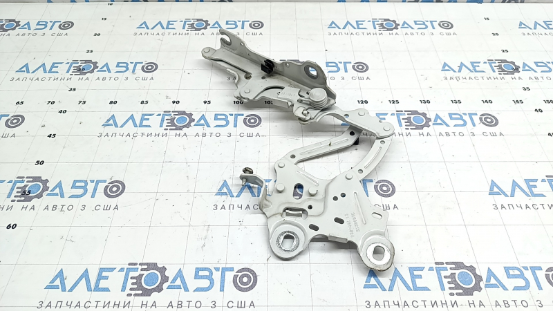Петля капота правая BMW X2 F39 18-23