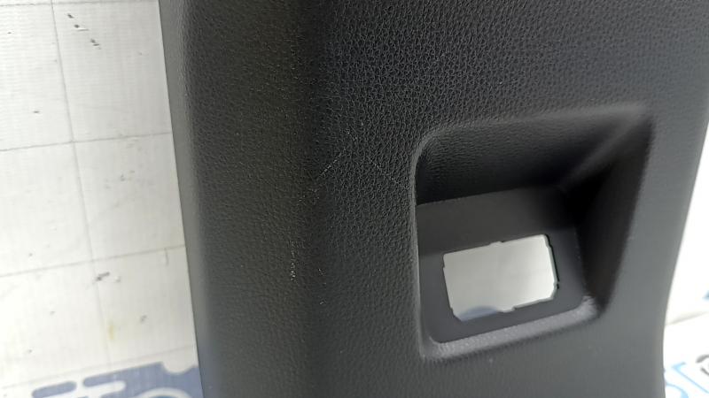 Накладка центральной консоли с дефлектором воздуховода Toyota Rav4 19-25 под USB, черная, царапины