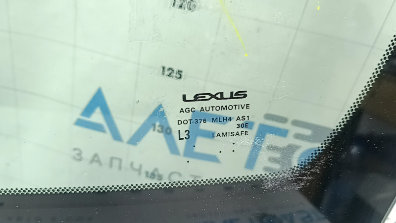 Лобовое стекло Lexus ES 19-26 под датчик дождя, под проекцию, подогрев дворников, песок