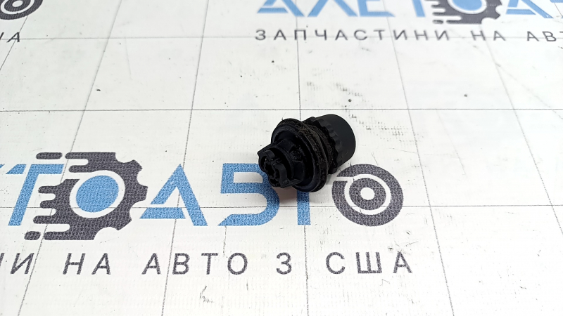 Отбойник двери багажника BMW X2 F39 18-23 на кузове