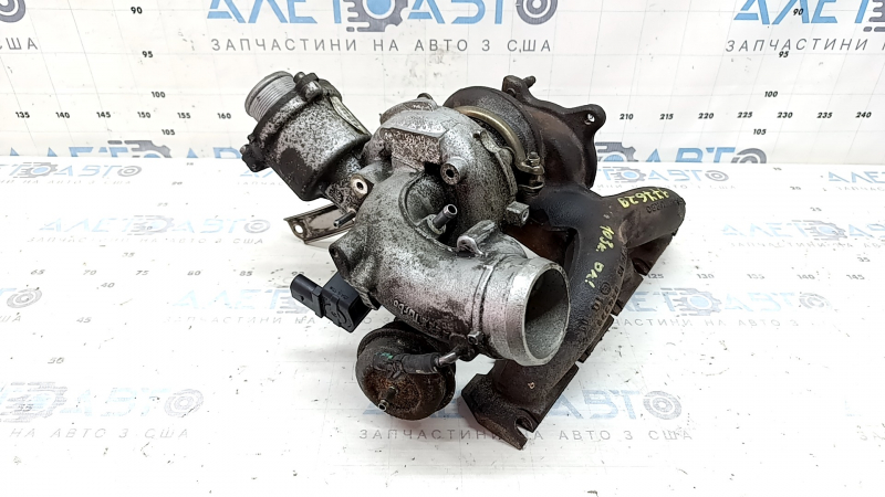 Ansamblu turbină cu galerie evacuare Audi Q5 8R 13-17 2.0T 103k, cu suport
