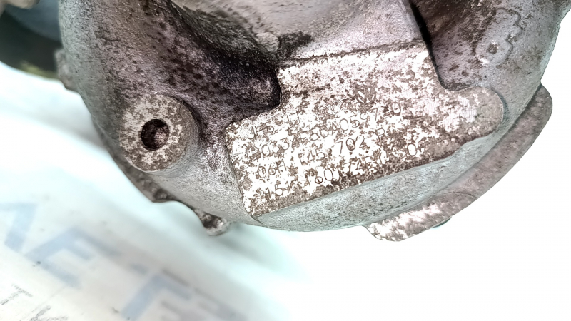 Ansamblu turbină cu galerie evacuare Audi Q5 8R 13-17 2.0T 103k, cu suport