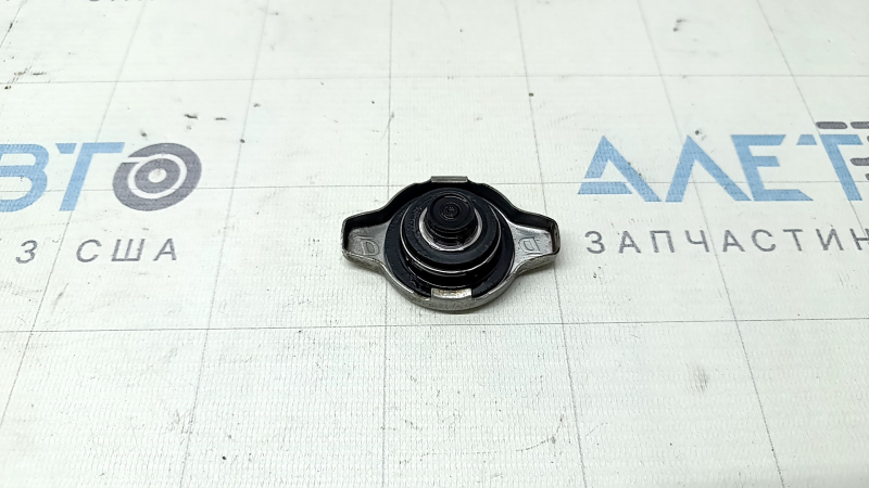 Capacul radiatorului Lexus ES250 ES300h 19-