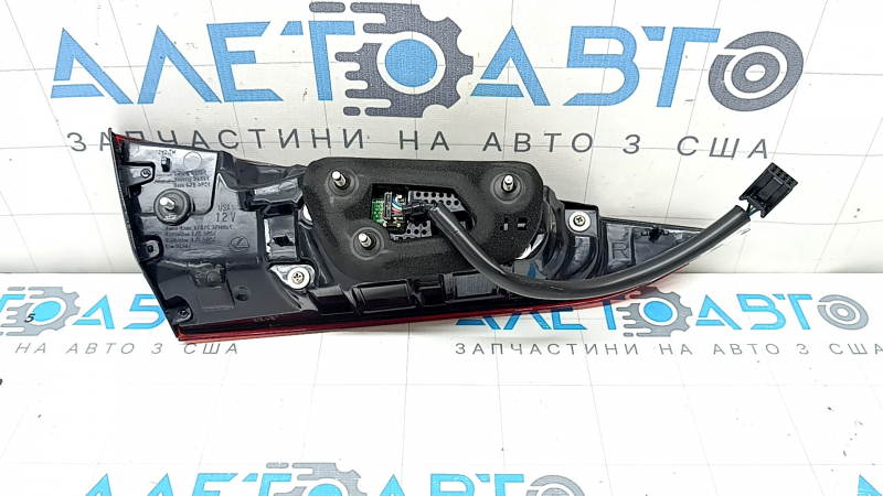 Lampa interioară pentru capacul portbagajului dreapta Lexus ES300h ES350 19