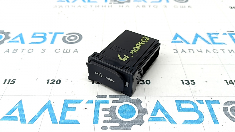 USB Hub, AUX Lexus ES 9-21
