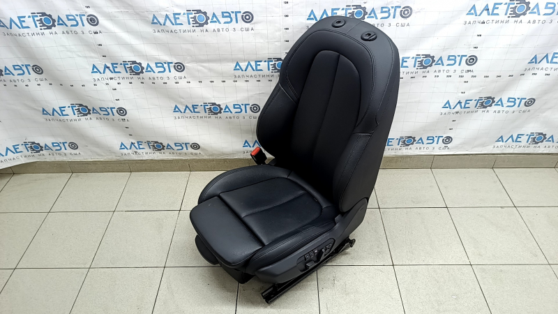 Водительское сиденье BMW X1 F48 16-22 с airbag, электро, подогрев, с памятью, кожа черная Sensatec, Sport, потрескана кожа