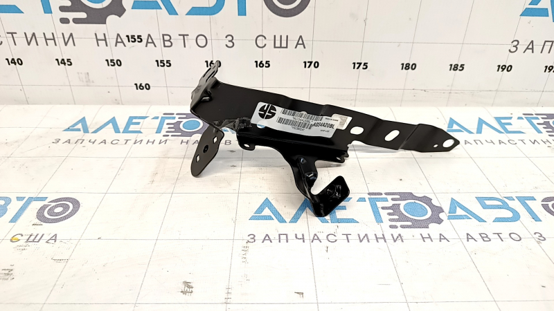 Кронштейн крыла передний левый Audi A4 B9 17-20 нижний