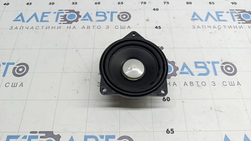 Динамик торпедный BMW X1 F48 16-22 Harman Kardon, примят