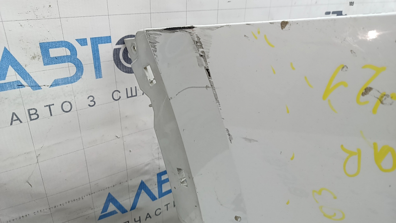 Bara spate nefinisată VW Atlas 21-26 albă, uzată, crăpată, suport deteriorat