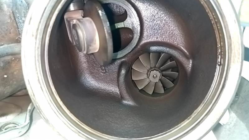 Турбина в сборе с коллектором BMW 5 F10 14-16 2.0T, 61к, оплавлена