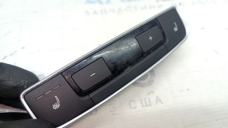 Управление климат-контролем заднего ряда Audi Q7 16-23 под подогрев, царапина