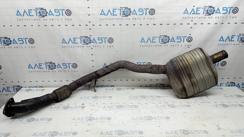 Țeava de eșapament a modelului Audi Q7 16-26 2.0T are o plasă ruptă