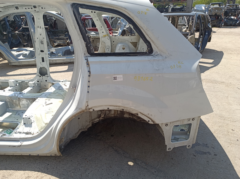 Aripă spate stânga Audi Q7 16-26 pe caroserie, albă