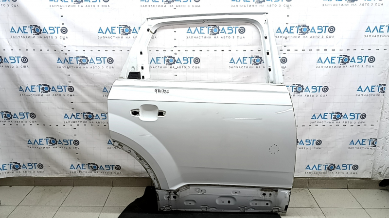 Дверь голая задняя правая Audi Q7 16-26 алюминий, белый LS9R, тычка