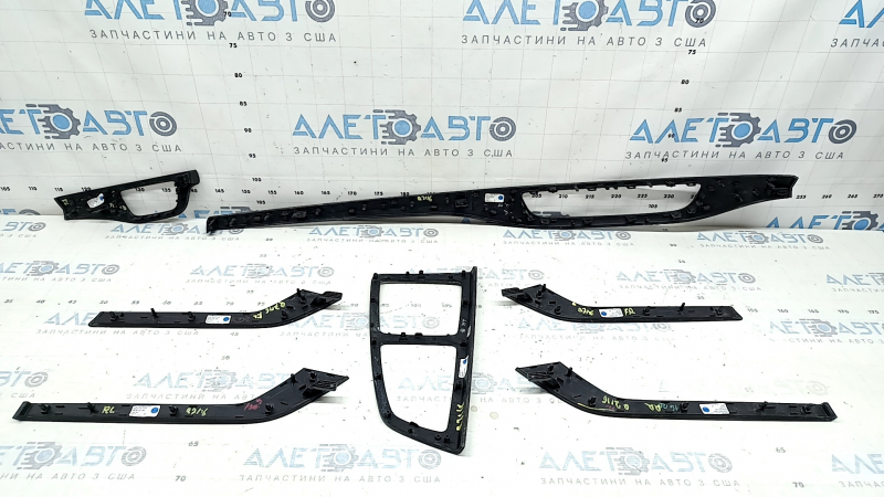Set de ornamente interioare pentru Audi Q7 16-19 din lemn închis, stejar gri-maro, zgârieturi