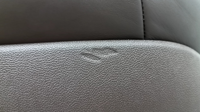 Пассажирское сидение BMW 5 G30 17-23 с airbag, электрическое, подогрев, вентиляция, массаж, память, кожа темно-коричневая, Komfort, царапины, вмятины на задней накладке
