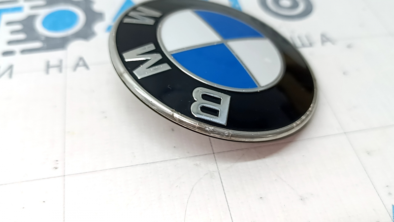 Эмблема значок капота BMW 5 G30 17-23 полез лак