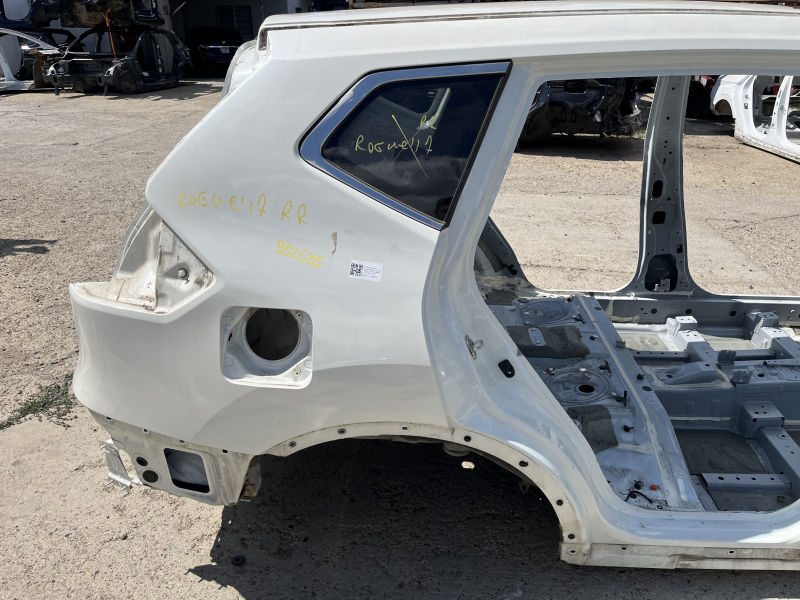 Четверть крыло задняя правая Nissan Rogue 14-20 под BSM, на кузове, белая