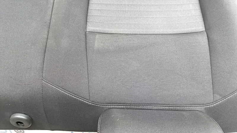 Спинка заднего ряда сидений правая VW Jetta 22-26 ткань черная, с подголовником, под химчистку