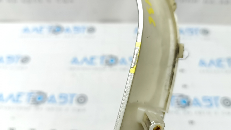 Bandă bara spate dreapta Kia Niro 17-19 HEV argintie, elemente de fixare rupte, zgârieturi