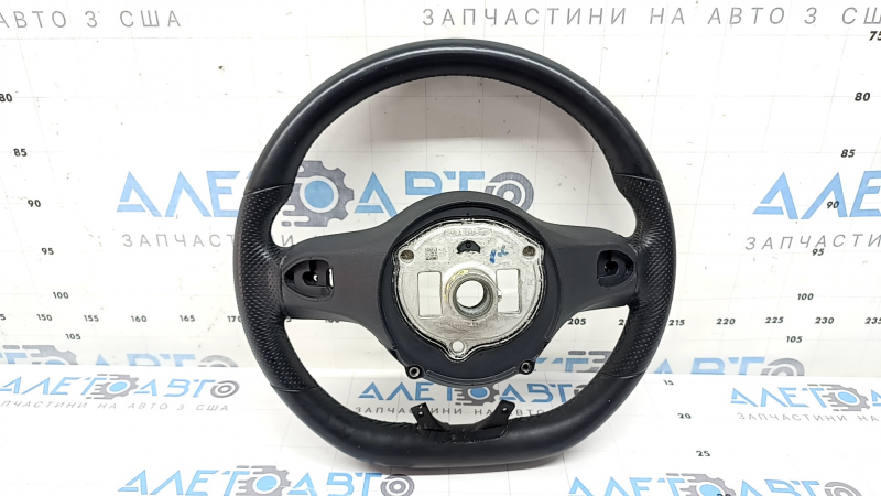 Volan fără performanță Mercedes GLC 20-22, piele neagră, perforat, pachet AMG, zgârieturi