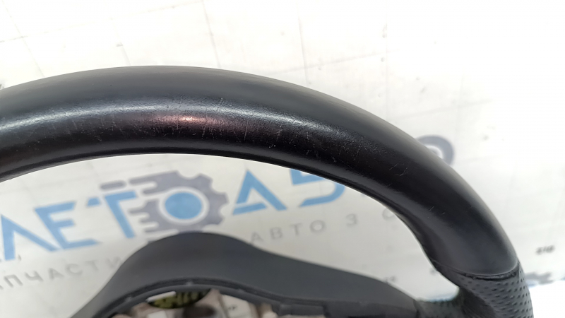 Volan fără performanță Mercedes GLC 20-22, piele neagră, perforat, pachet AMG, zgârieturi