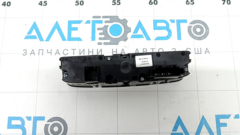 Управление климат-контролем заднее Audi Q5 80A 18-25 пятна на стекле