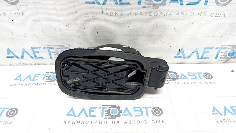 Корпус лючка бензобака Audi Q5 80A 18-25 сломано крепление