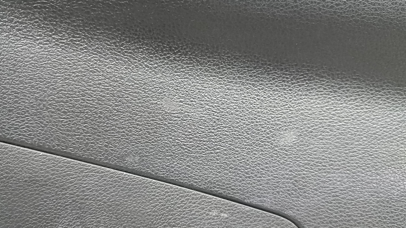 Обшивка двери багажника нижняя Audi Q5 80A 18-25 черная, потерта, без заглушки