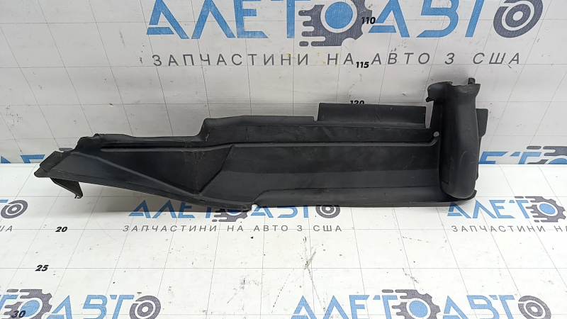 Уплотнитель крыла капот-крыло правый Audi Q3 8U 15-18