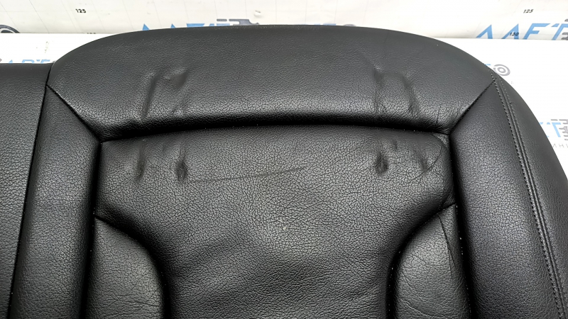 Pernă banchetă spate (rândul 2) Audi Q3 8U 15-18 piele neagră, lovituri