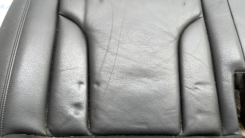 Pernă banchetă spate (rândul 2) Audi Q3 8U 15-18 piele neagră, lovituri