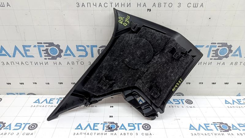 Накладка задней стойки за форточкой правая Audi Q3 8U 15-18 черная, царапины