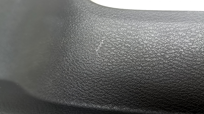 Genunchiere șofer pentru Nissan Ariya 23-26, negre, zgârieturi