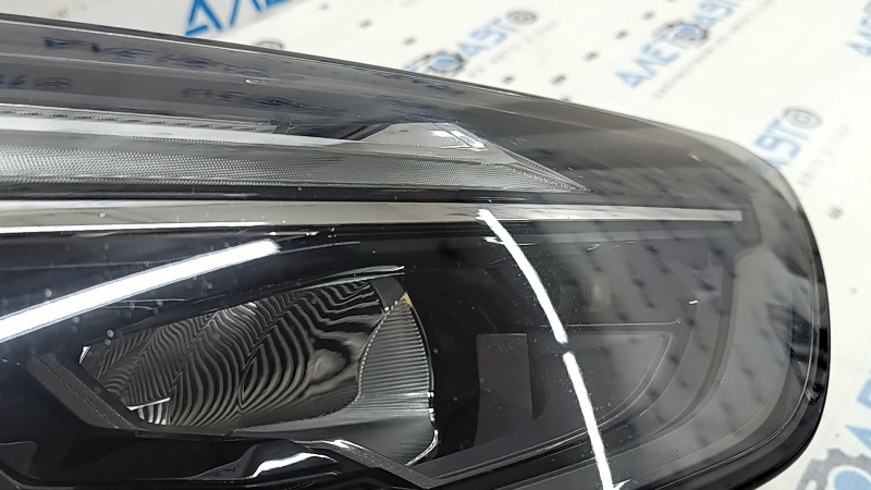 Фара передняя правая в сборе Audi Q5 80A 21-25 LED, песок