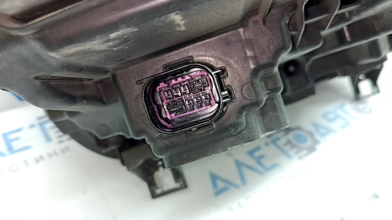 Фара передняя левая в сборе Audi Q5 80A 21-25 LED, песок