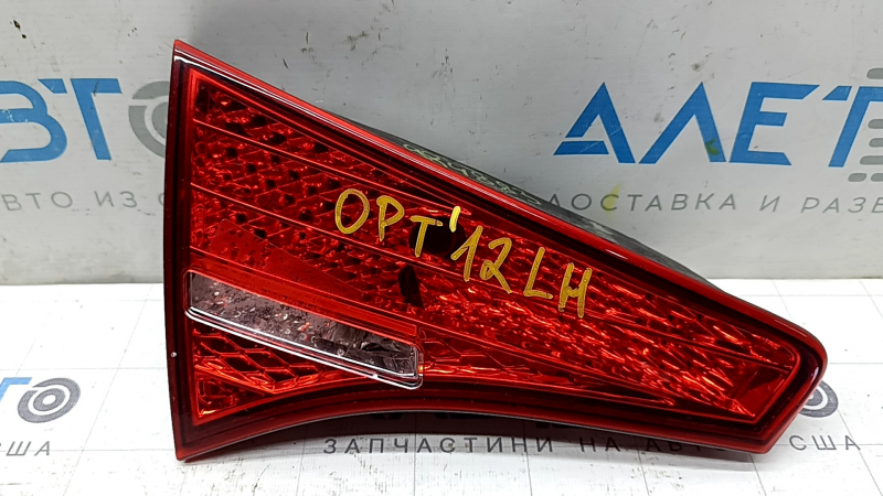 Фонарь внутренний крышка багажника левый Kia Optima 11-13 царапины