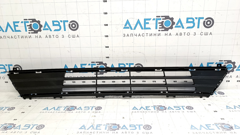 Structura grilei inferioare a barei de protecție față Ford Fusion mk5 17-18