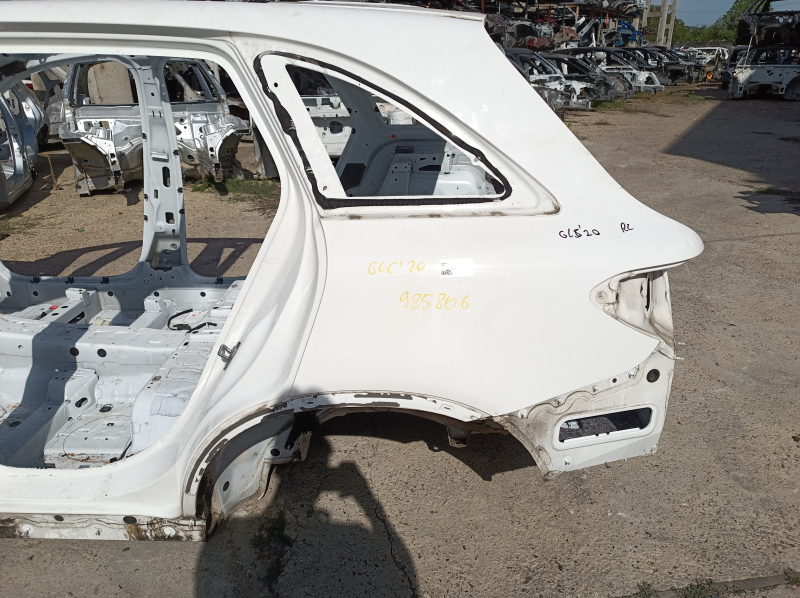 Aripă spate stânga Mercedes GLC 16-22 SUV pe caroserie, alb