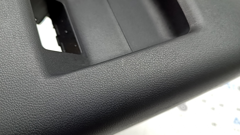 Ornament consolă centrală spate Hyundai Tucson 22-26 negru, tip 2, zgârieturi