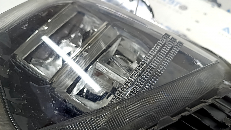 Reflector far stânga față Hyundai Tucson 22-24, lustruit, presat