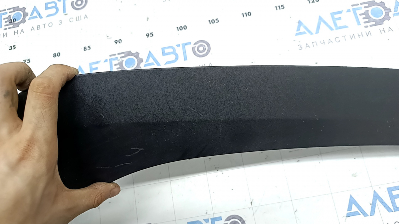 Ornament arc aripă spate dreapta Hyundai Tucson 22-26 structură, zgârieturi