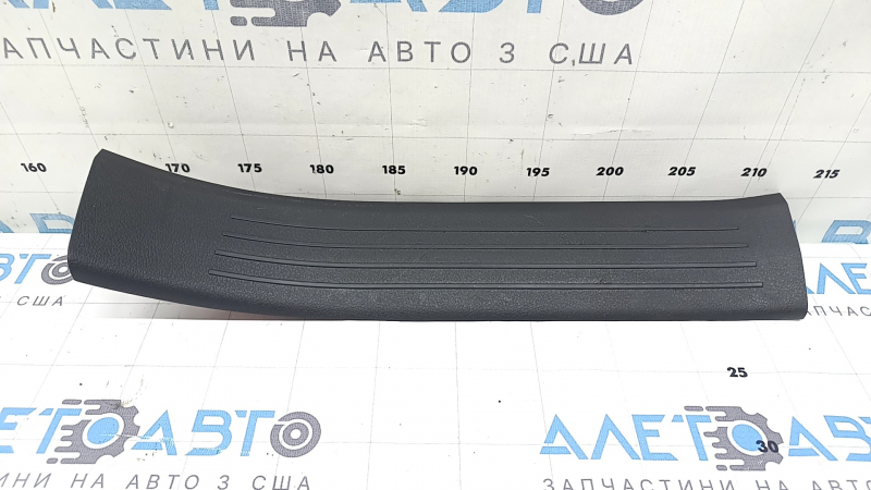 Накладка порога внутренняя задняя левая Mercedes W167 GLE 20-26 темно серая, царапины
