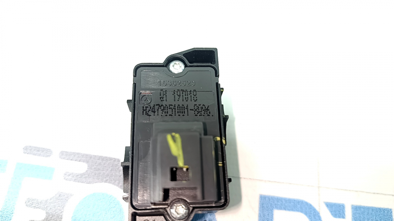 Buton închidere centralizată față dreapta Mercedes W167 GLE 350 450 20-25 maro