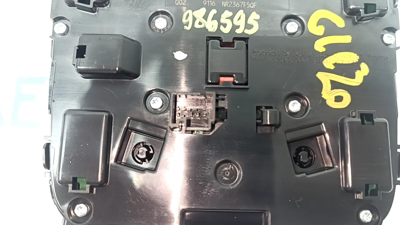 Comandă multimedia Mercedes W167 GLE 350 450 20-23 cromată, sub cameră, zgârieturi